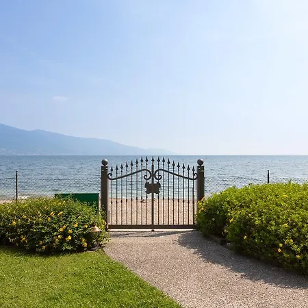 Torre Degli Ulivi Bed & Breakfast *
