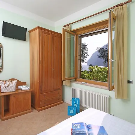 Torre Degli Ulivi Bed & Breakfast *