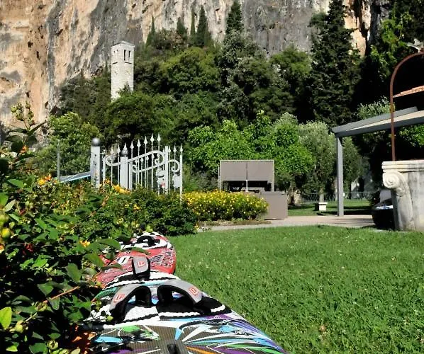 Torre Degli Ulivi Oda ve Kahvaltı Tignale